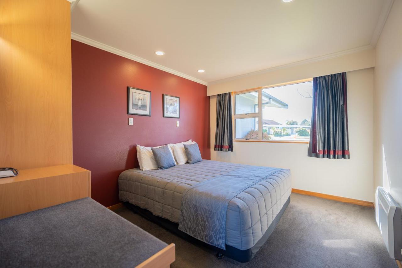 Te Anau Motel & Apartments Exterior photo