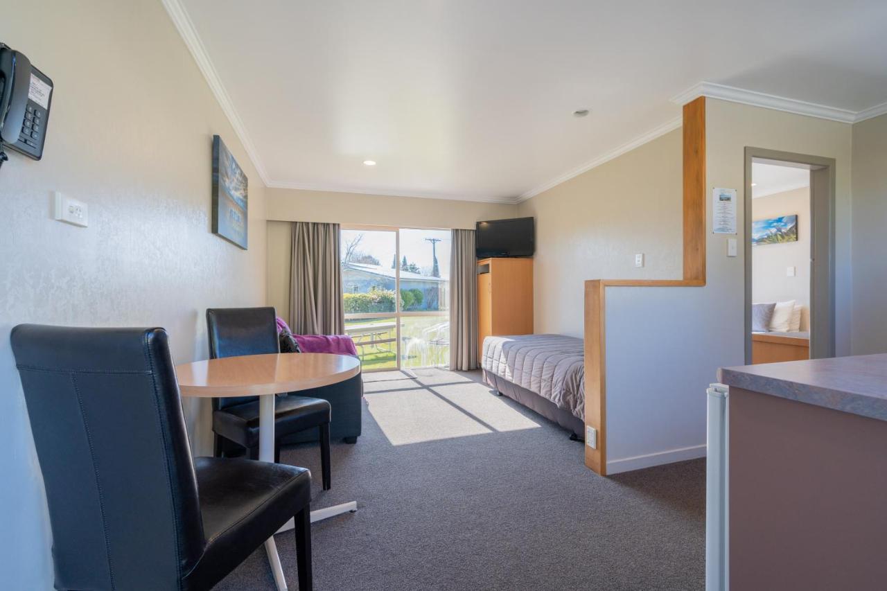 Te Anau Motel & Apartments Exterior photo