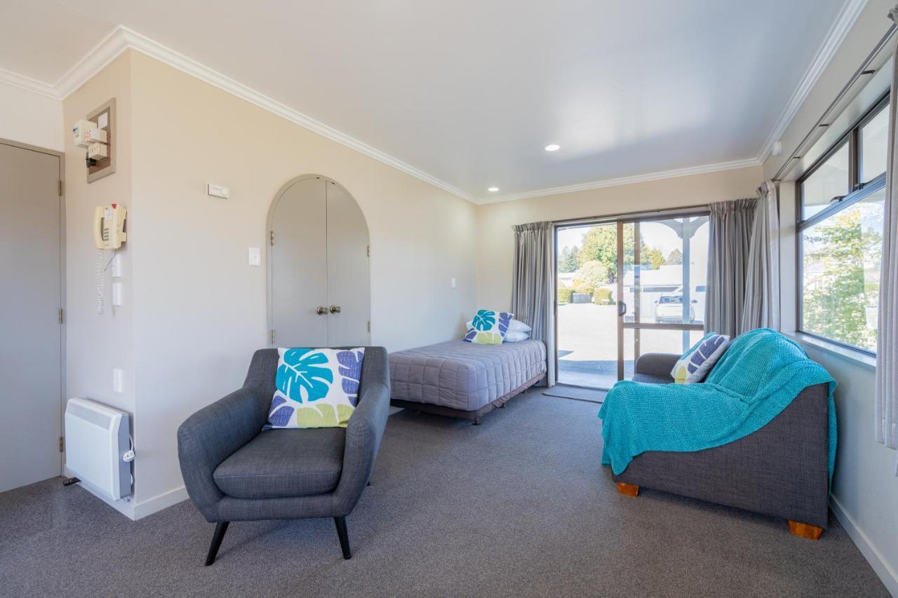 Te Anau Motel & Apartments Exterior photo