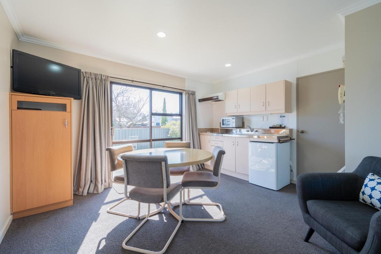 Te Anau Motel & Apartments Exterior photo