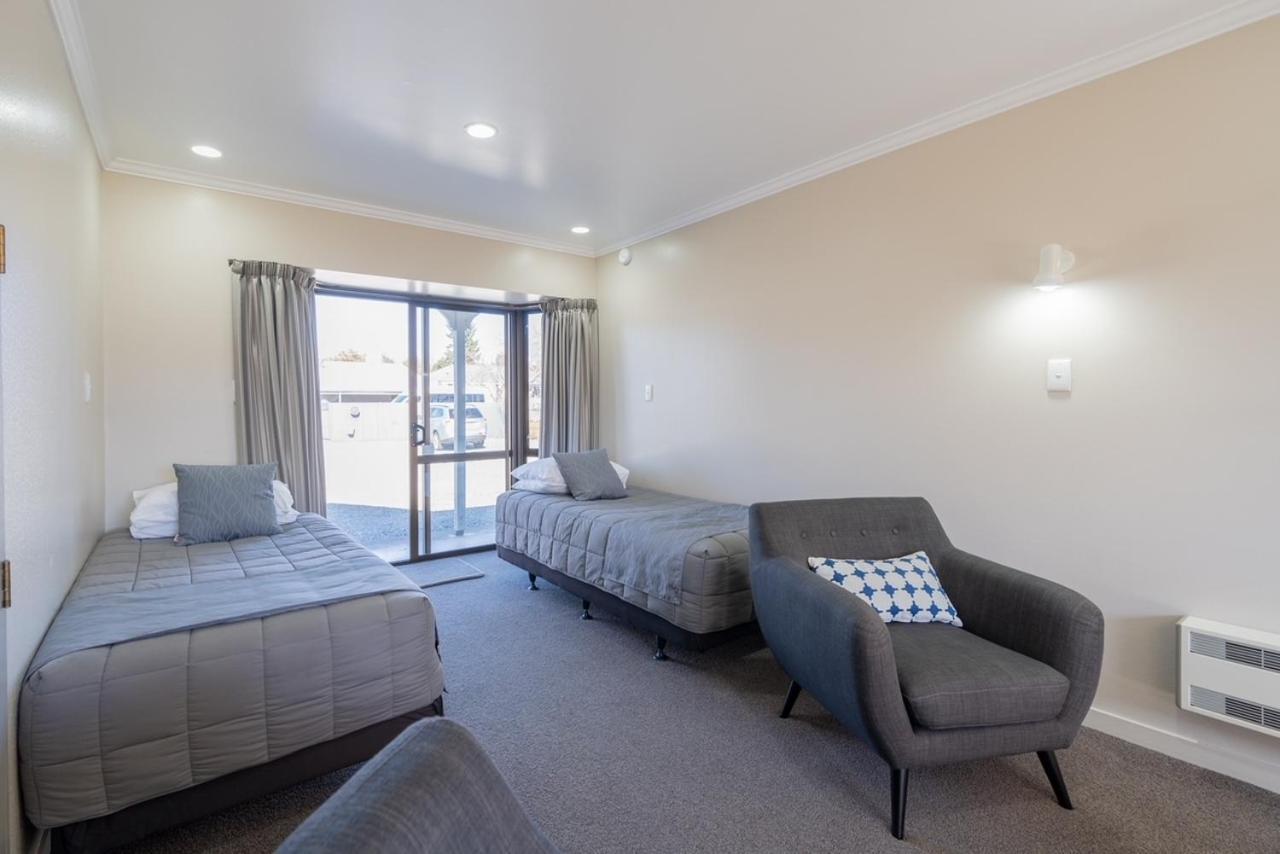 Te Anau Motel & Apartments Exterior photo
