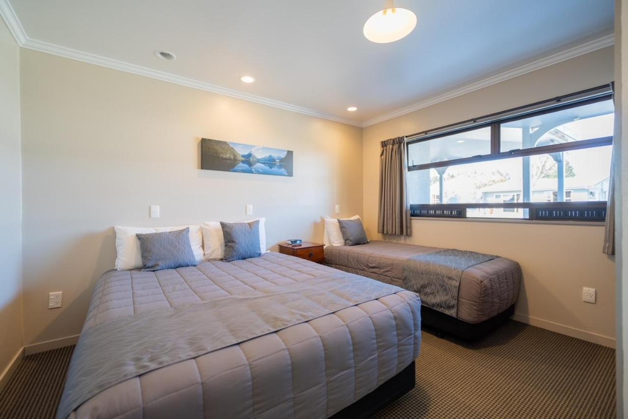 Te Anau Motel & Apartments Exterior photo